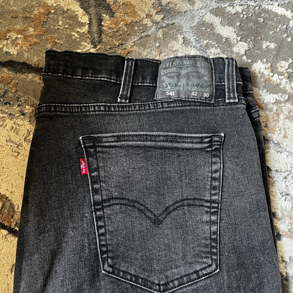 Men’s Levi’s 541 Athletic Taper fit black faded wash. Size 42 x30